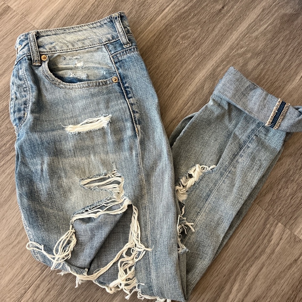 American Eagle Ripped Mom Jeans